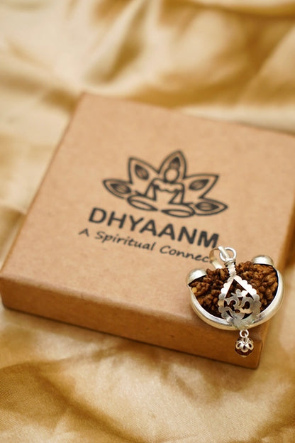 1 mukhi rudraksha with silver capping